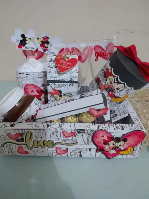 Festa na Caixa Minnie e Mickey Studio